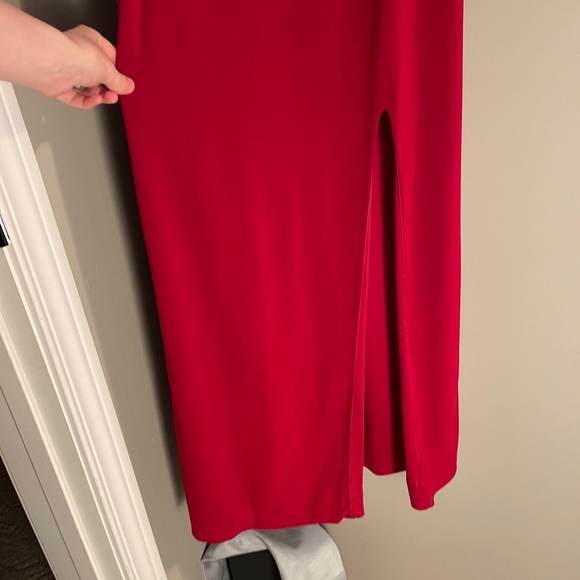 Le Chateau Dress - Picture 3 of 3